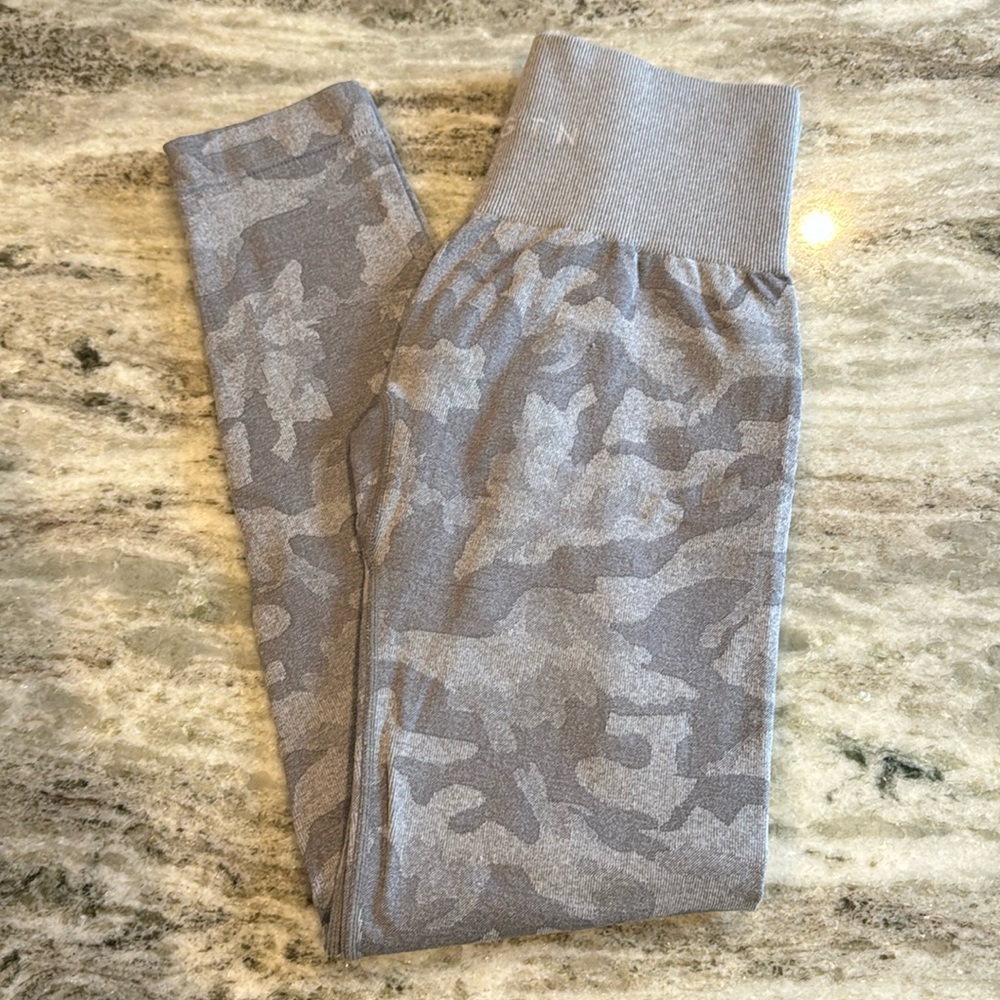 NVGTN Camo Leggings